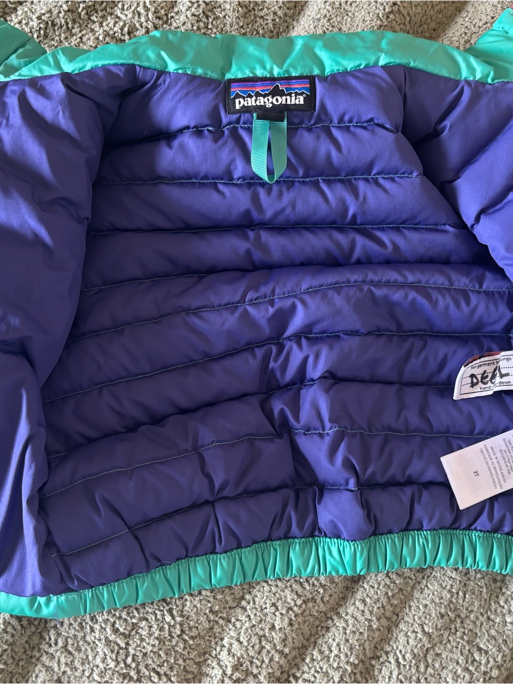 Patagonia Winter Ski Outdoors Kids quilted Down Sweater Jacket Puffer Sz 2T - Picture 4 of 8